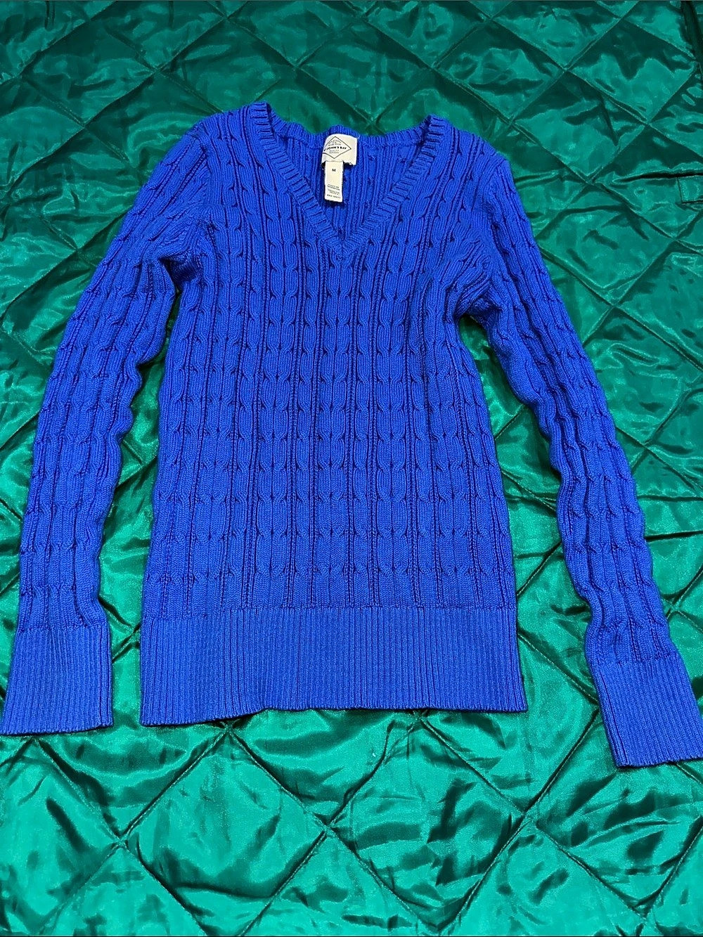 Johnson's Bay Cable Knit Sweater in Blue Size Medium
